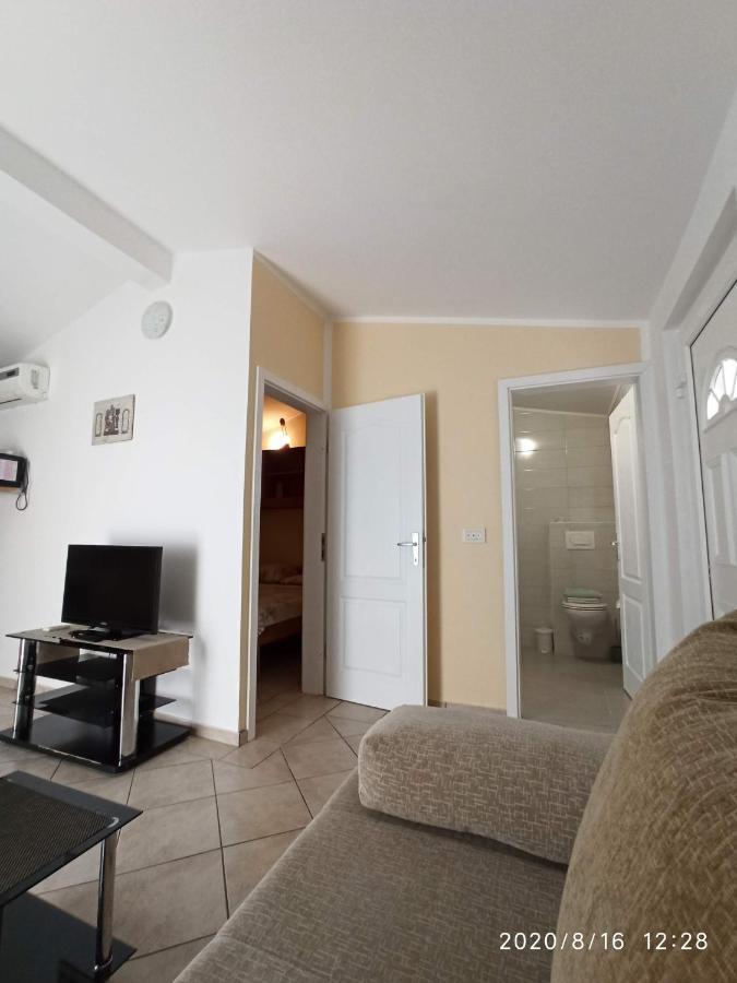 Apartmani Lun Vir Exteriör bild