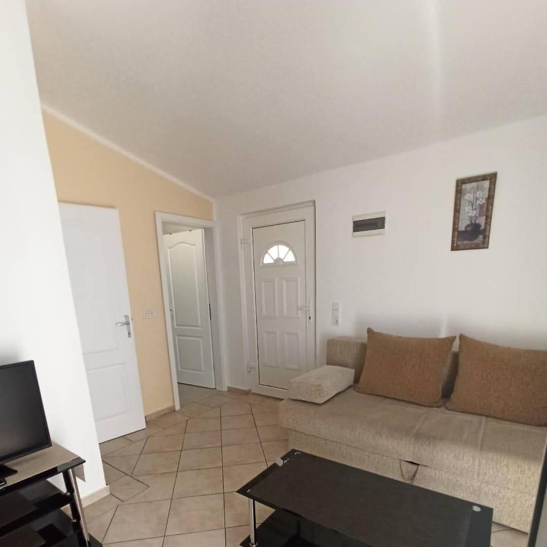 Apartmani Lun Vir Exteriör bild