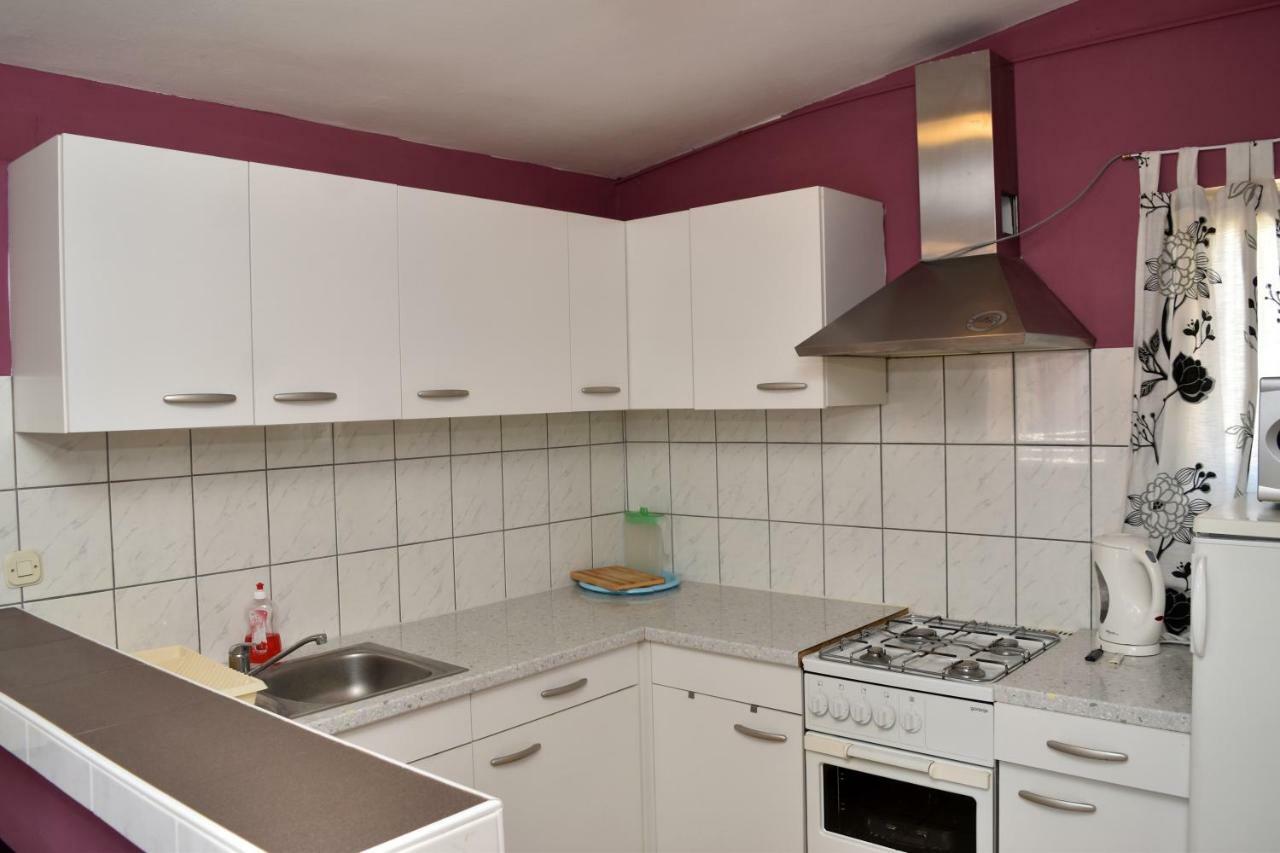 Apartmani Lun Vir Exteriör bild