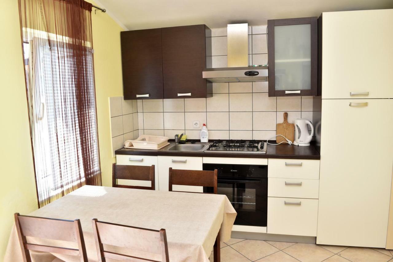 Apartmani Lun Vir Exteriör bild
