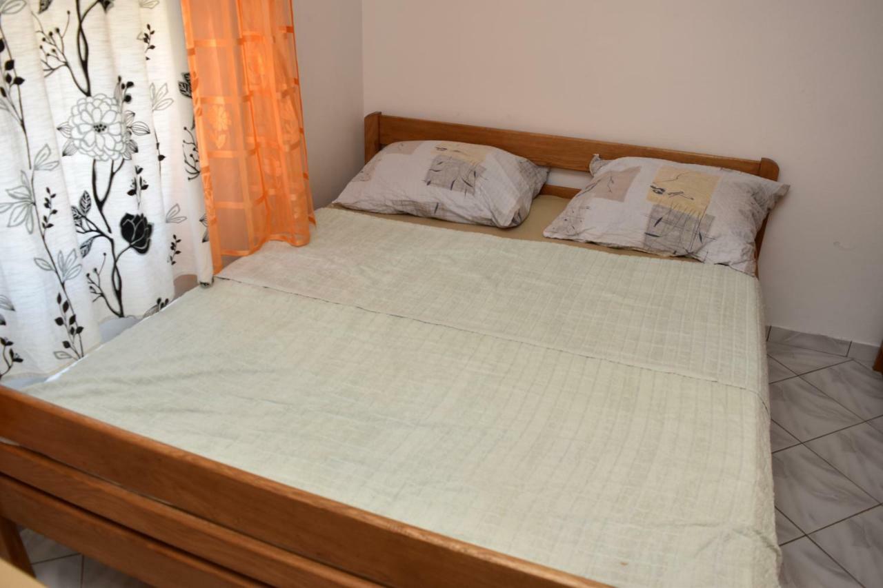 Apartmani Lun Vir Exteriör bild