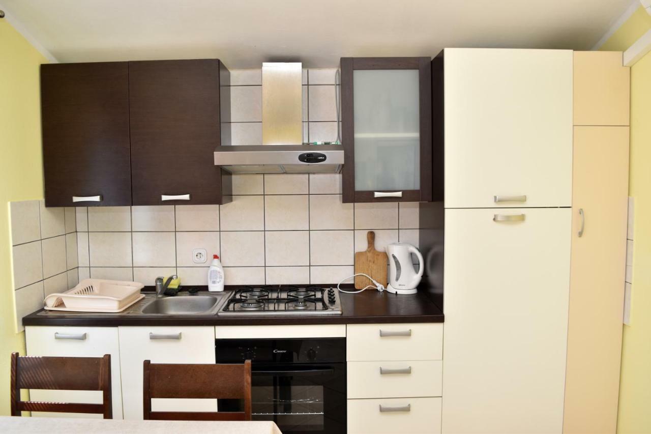 Apartmani Lun Vir Exteriör bild