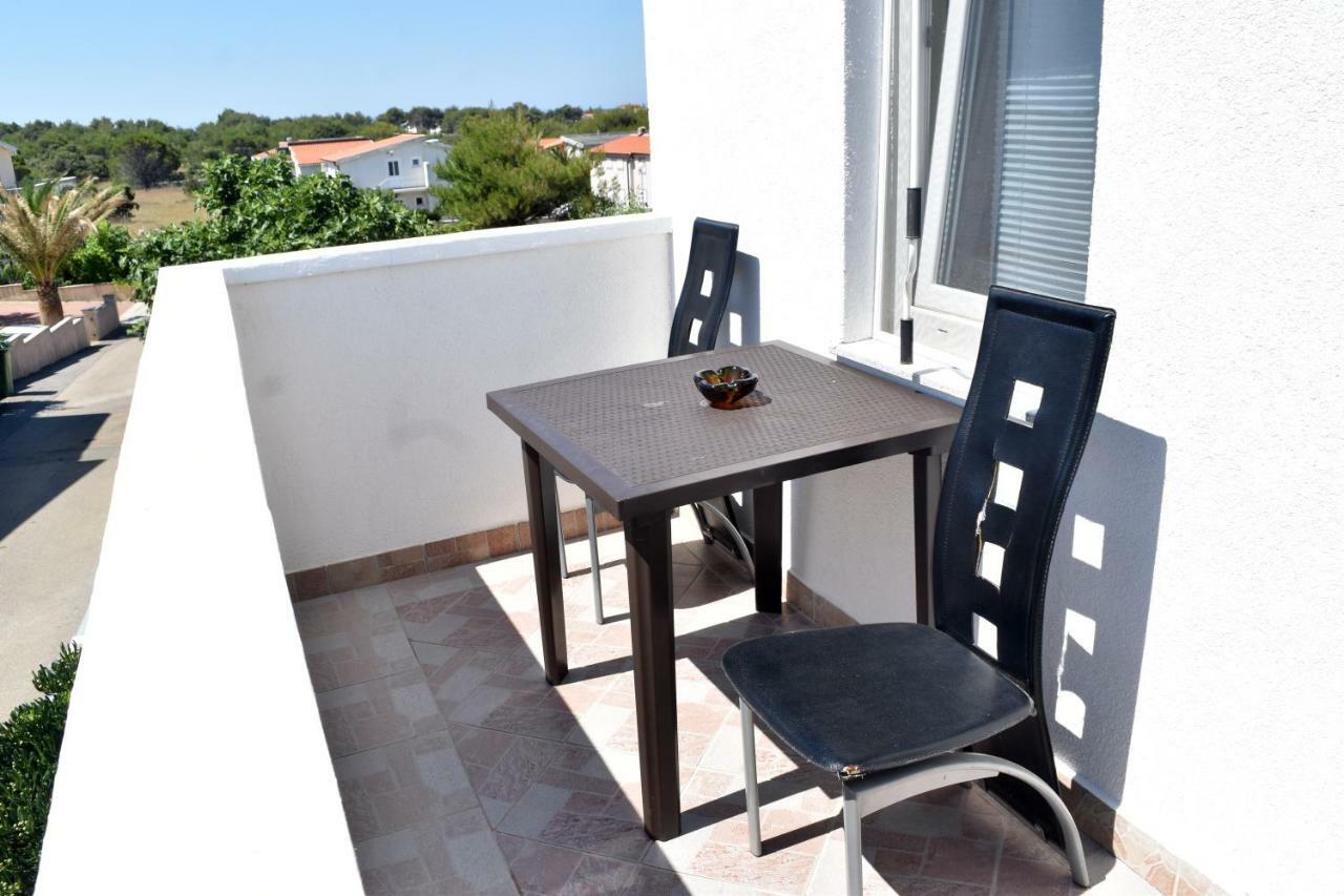Apartmani Lun Vir Exteriör bild